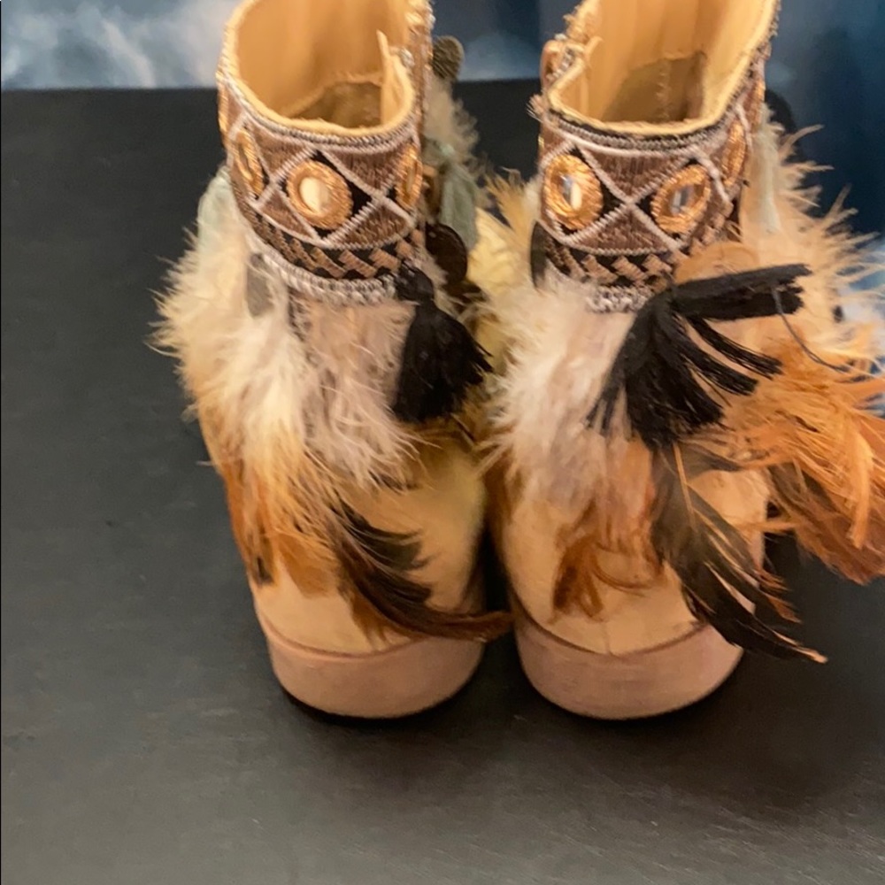 Mark Ankle Boot - Picture 3 of 5